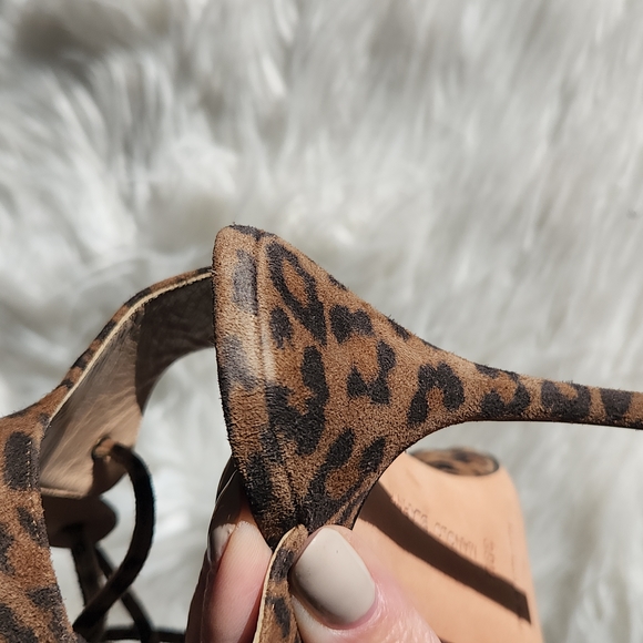 Manolo Blahnik leopard print pumps 39.5 - Picture 14 of 16